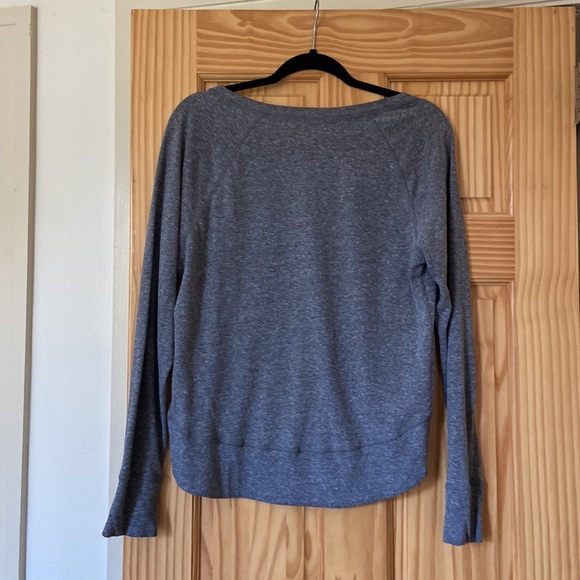 Basic grey pullover - Picture 2 of 4